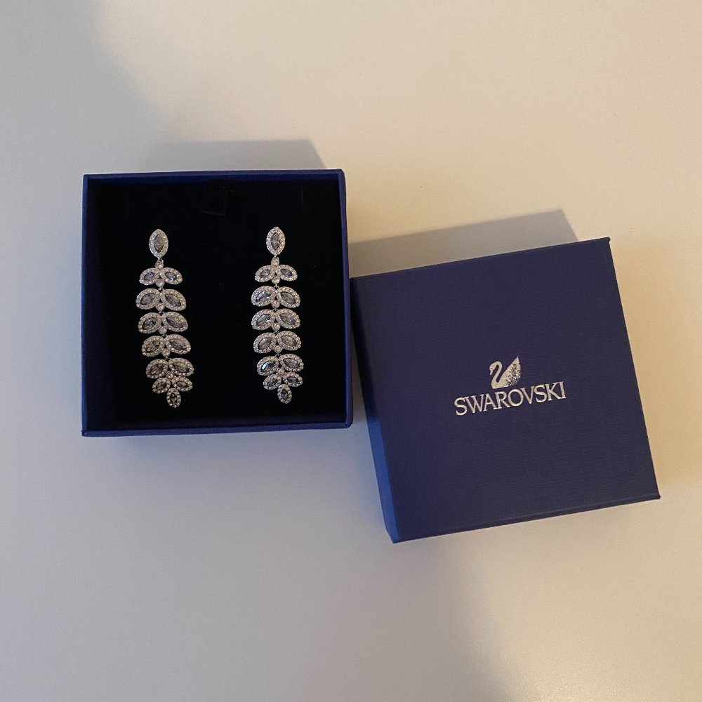 BARON PIERCED EARRINGS